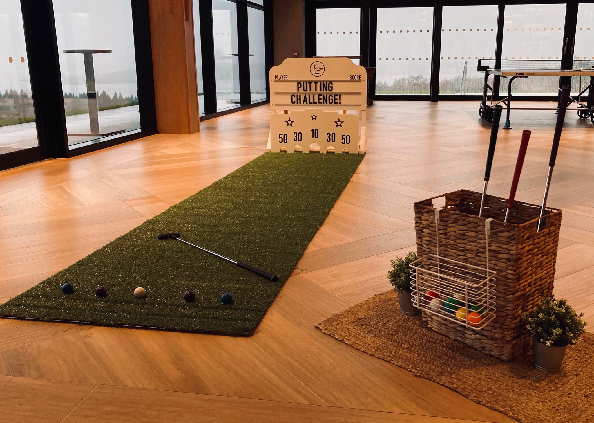 MINI GOLF Putting Challenge - GO2 Event Hire